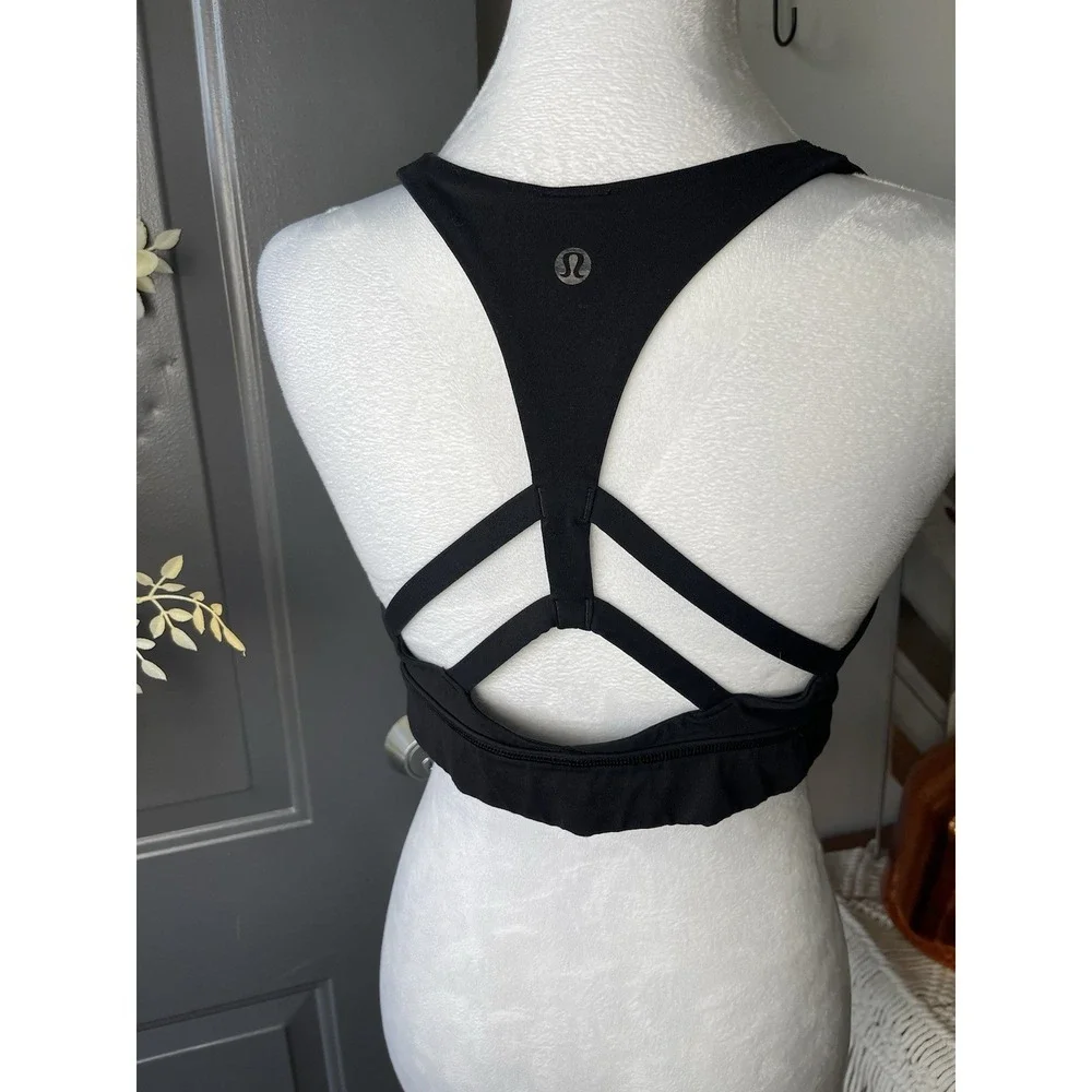 Lululemon Luxtreme Strappy Racerback Sports Bra Sz 10 PTP 16